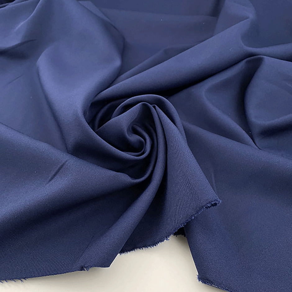 Technical fabric in polyester gabardine comfort weave