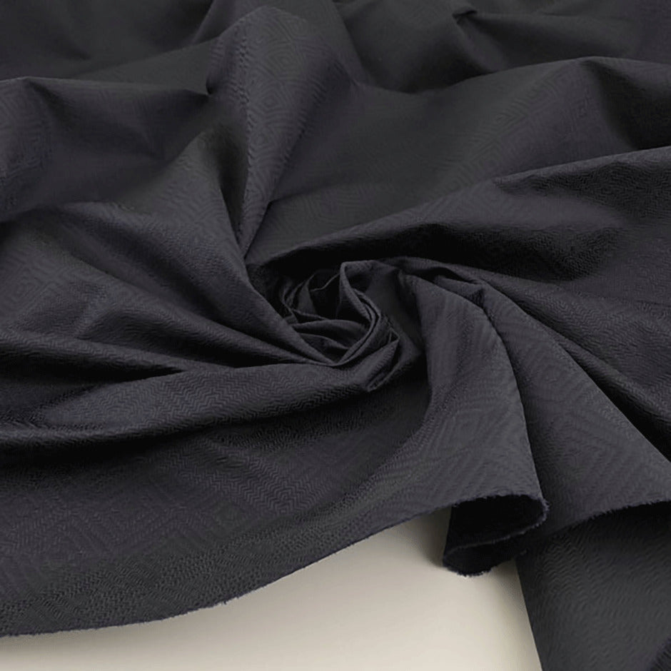 Jacquard polyester cloth keeps the shape