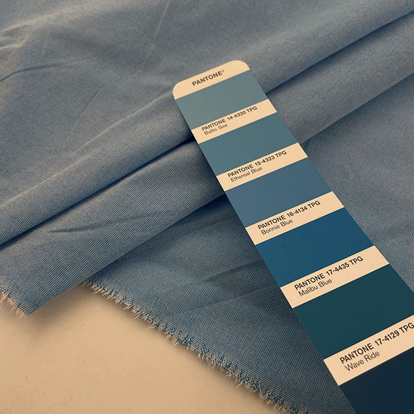 Yarn-dyed polyester canvas