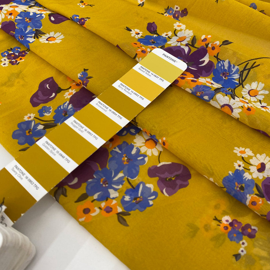 Pure cotton voile with an ochre base and floral print in violet, light blue, white, and orange. Soft, light, and slightly transparent. Ideal for dresses, skirts, and shirting.
High-quality deadstock collected in Stock from a Maison de Couture in Italy.