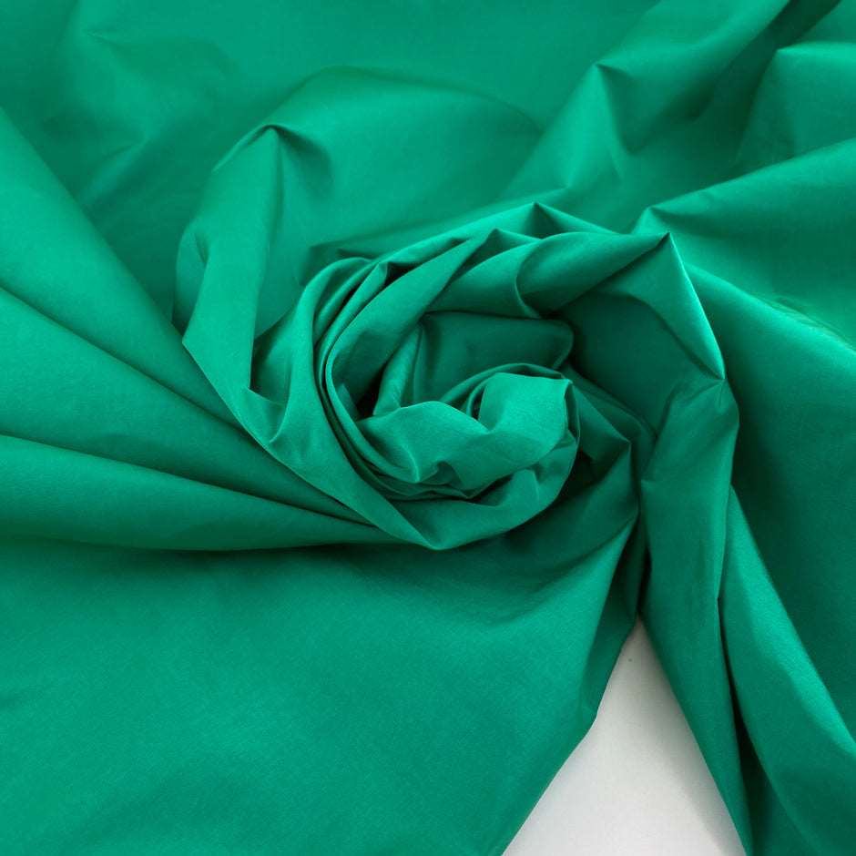 cotton and polyester fabric that holds shape