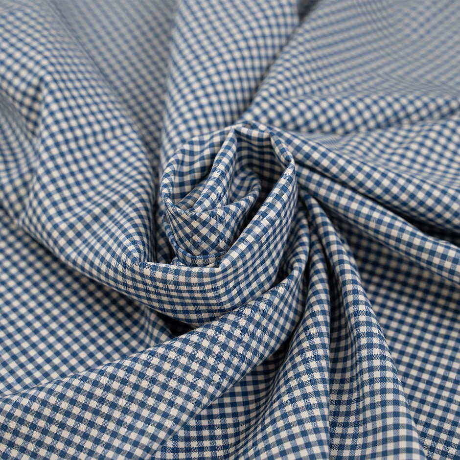 Virgin wool and viscose with blue and white checks