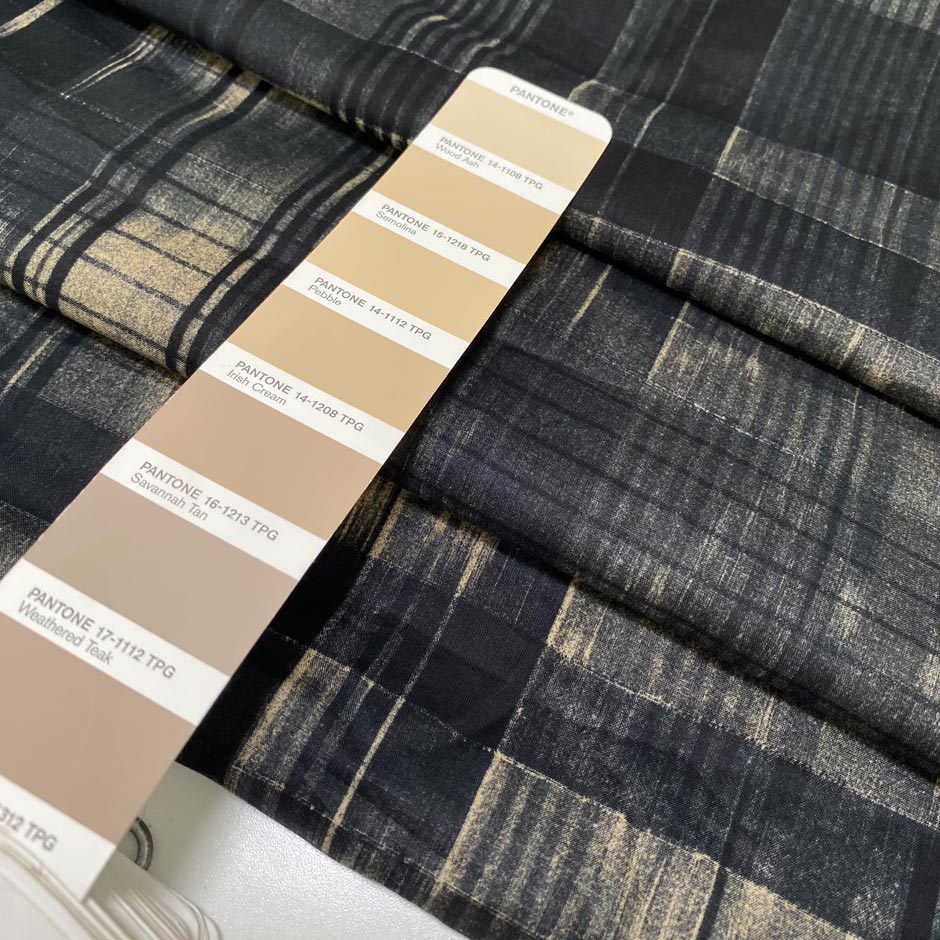 Soft and lightweight pure cotton with a geometric design in shades of gray and black. Not transparent, ideal for dresses, blouses, skirts, and shirting.High-quality deadstock collected in Stock from a Maison de Couture in Italy.