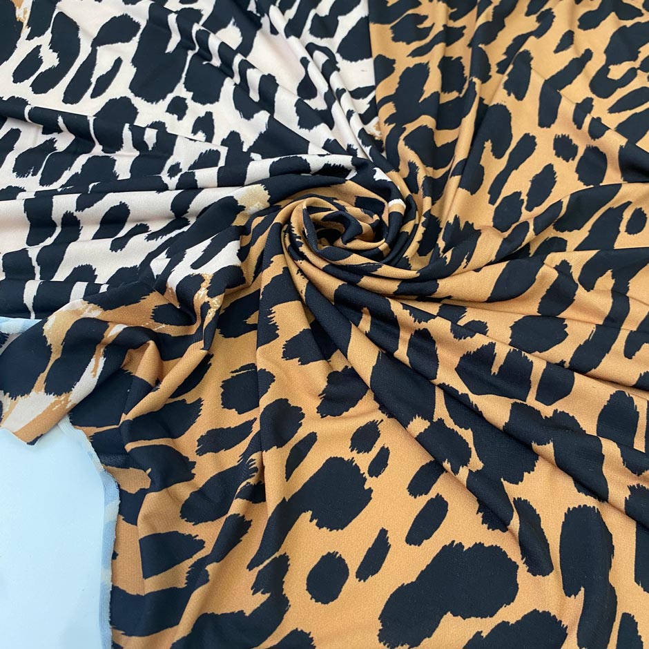Very soft and stretch jersey with animal print in the shades of ochre and beige. Flowy and not transparent, ideal for dresses, skirts and t-shirts. High-quality deadstock collected in Stock from a Maison de Couture in Italy.