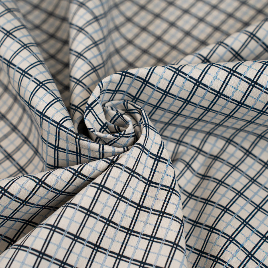 Double-face stretch jacquard with a refined diamond pattern ideal for structured garments and statement pieces. High-quality deadstock collected in Stock from a Maison de Couture in Italy.