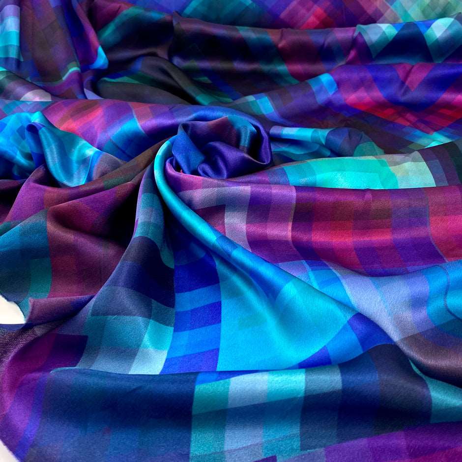 Pure silk, light satin in beautiful print in the shade of multiple colors. Very soft and falling. High-quality deadstock fabric collected in Stock from a Maison de Couture in Italy.