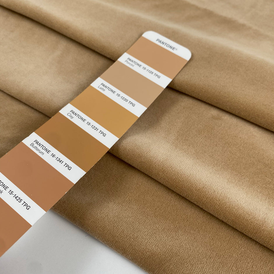 Very soft and stretchy chenille in cotton and polyamide, flowy and not transparent. In a camel color reference Latte. Ideal for dresses, trousers, skirts and also for jackets. High-quality deadstock collected in Stock from a Maison de Couture in Italy.