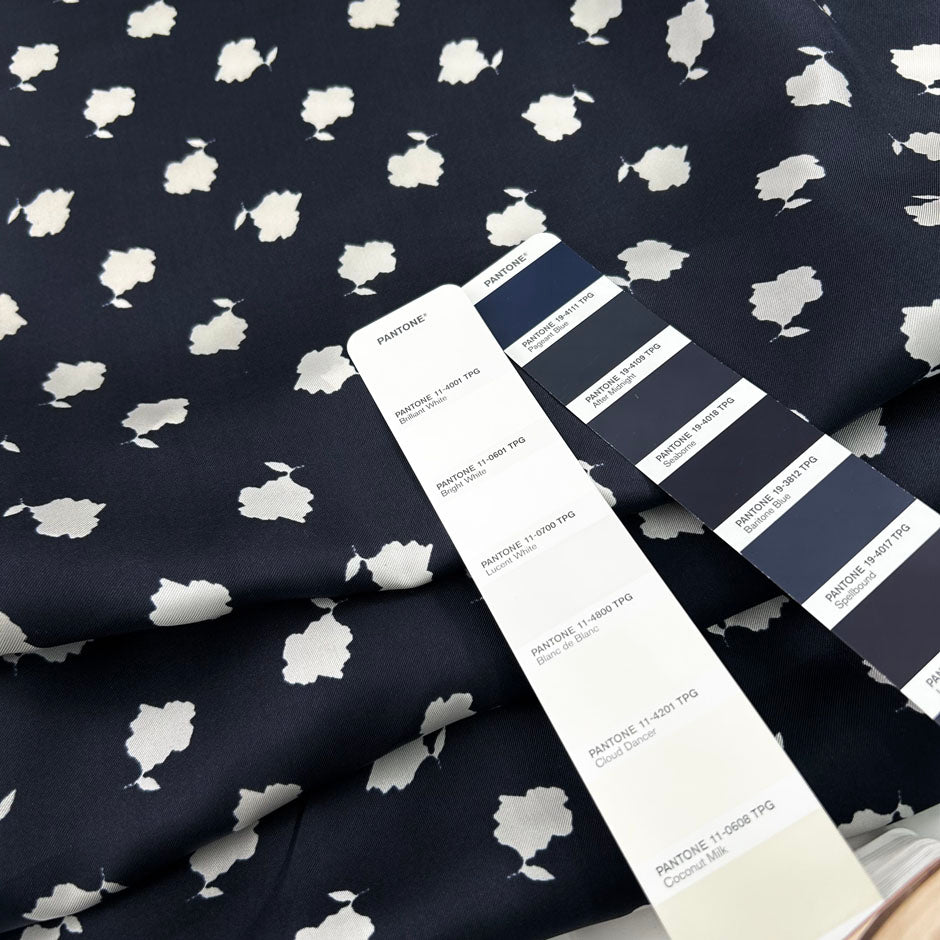 Blue and white abstract print pure silk twill, soft and non-stretch. Perfect for dresses, shirts and blouses. High-quality deadstock collected in Stock from a Maison de Couture in Italy.