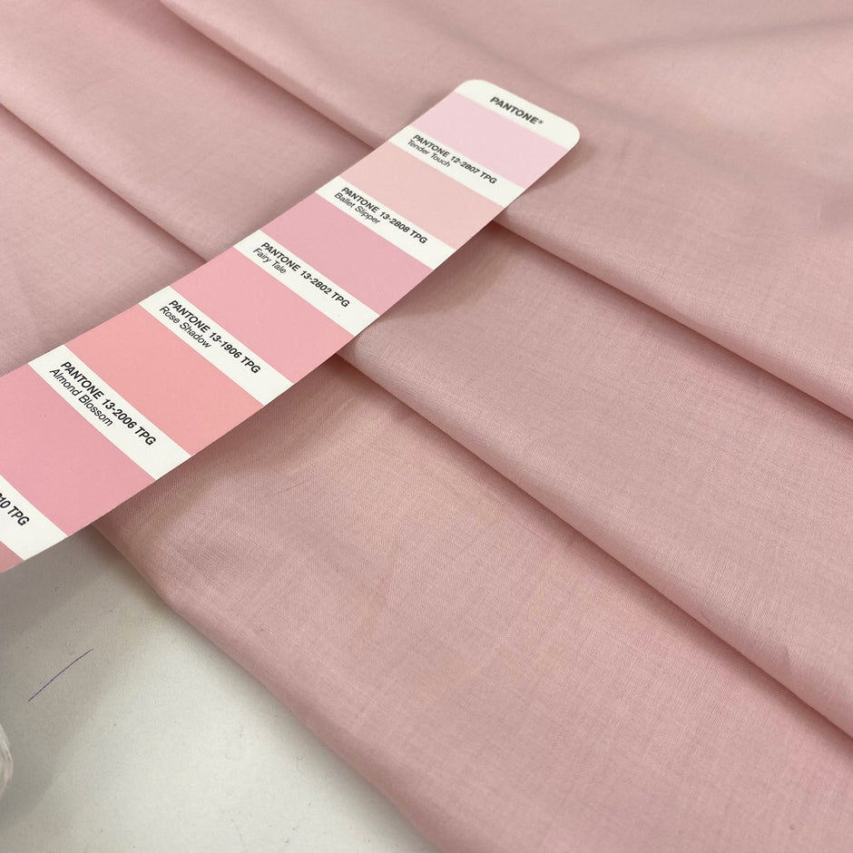 Pure cotton popline in baby pink color, very soft and light. High-quality deadstock fabric collected in Stock from a Maison de Couture in Italy.