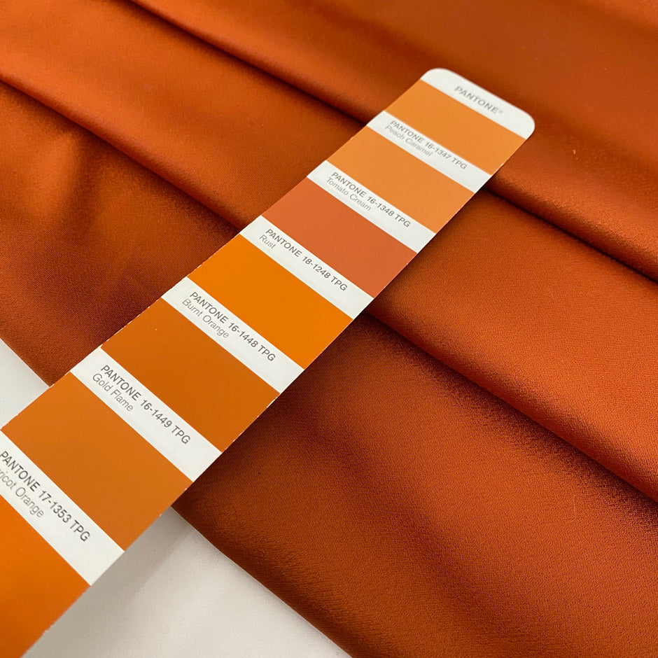 Soft, light, and flowy polyester cady in rust orange with a shiny finish. Not transparent. Perfect for dresses, skirts, blouses, and trousers.
High-quality deadstock collected in Stock from a Maison de Couture in Italy.