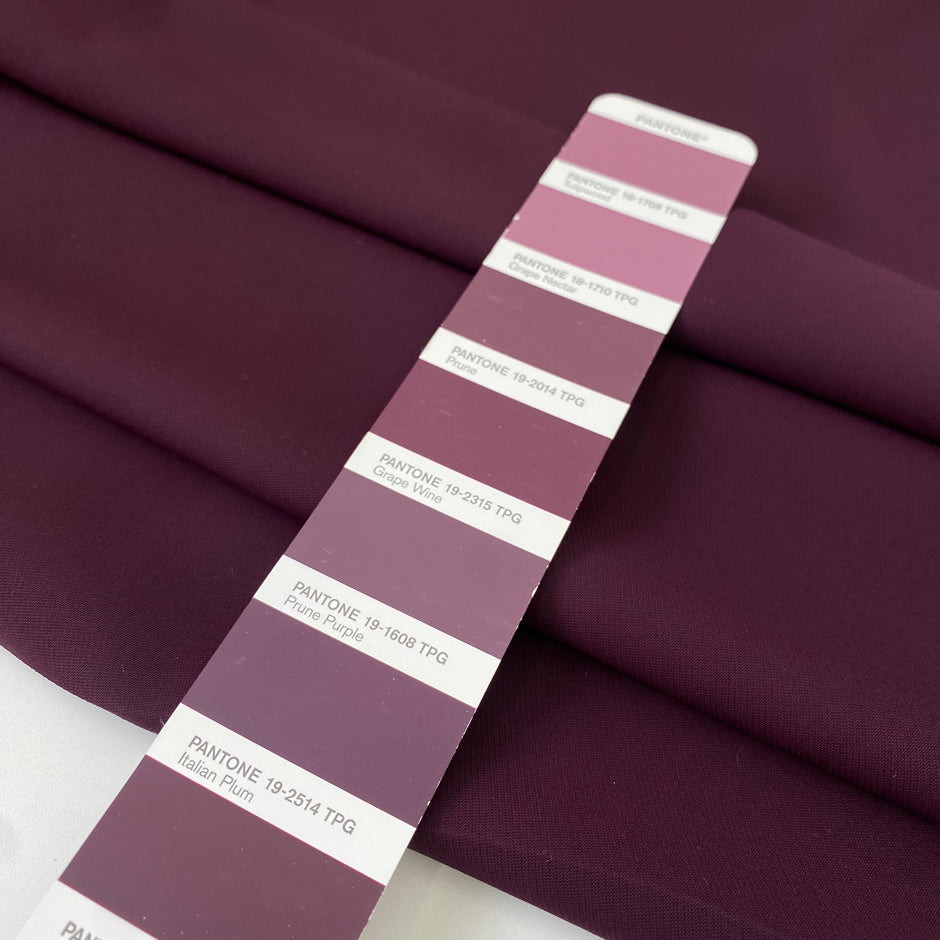 Very soft and smooth polyester cady in grape wine. Flowy and not transparent. Ideal for dresses, trousers, and skirts.
High-quality deadstock collected in Stock from a Maison de Couture in Italy