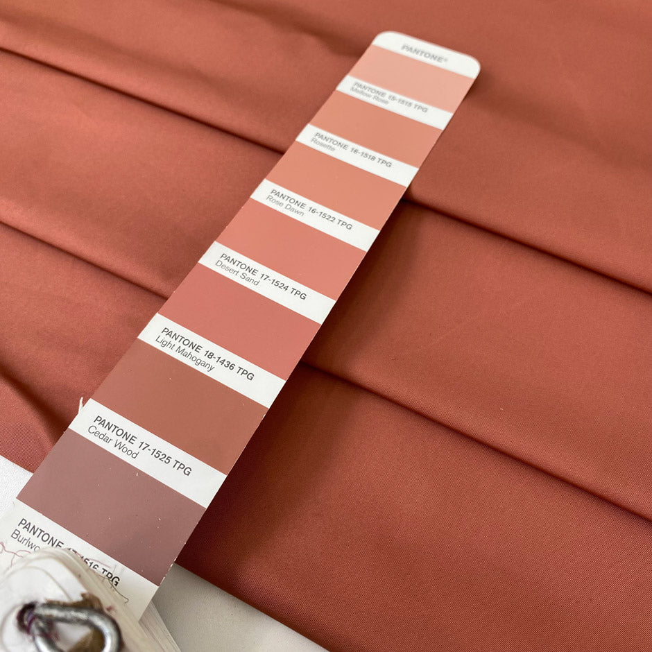 Silk and polyester blend in antique rose, matte and soft with structure. It keeps the shape while remaining voluminous. Ideal for dresses, skirts, jackets, and shirting. High-quality deadstock collected in Stock from a Maison de Couture in Italy.