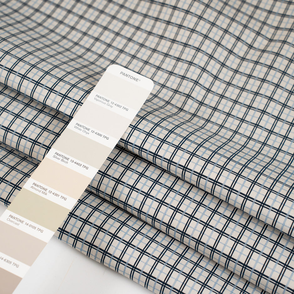 Double-face stretch jacquard with a refined diamond pattern ideal for structured garments and statement pieces. High-quality deadstock collected in Stock from a Maison de Couture in Italy.