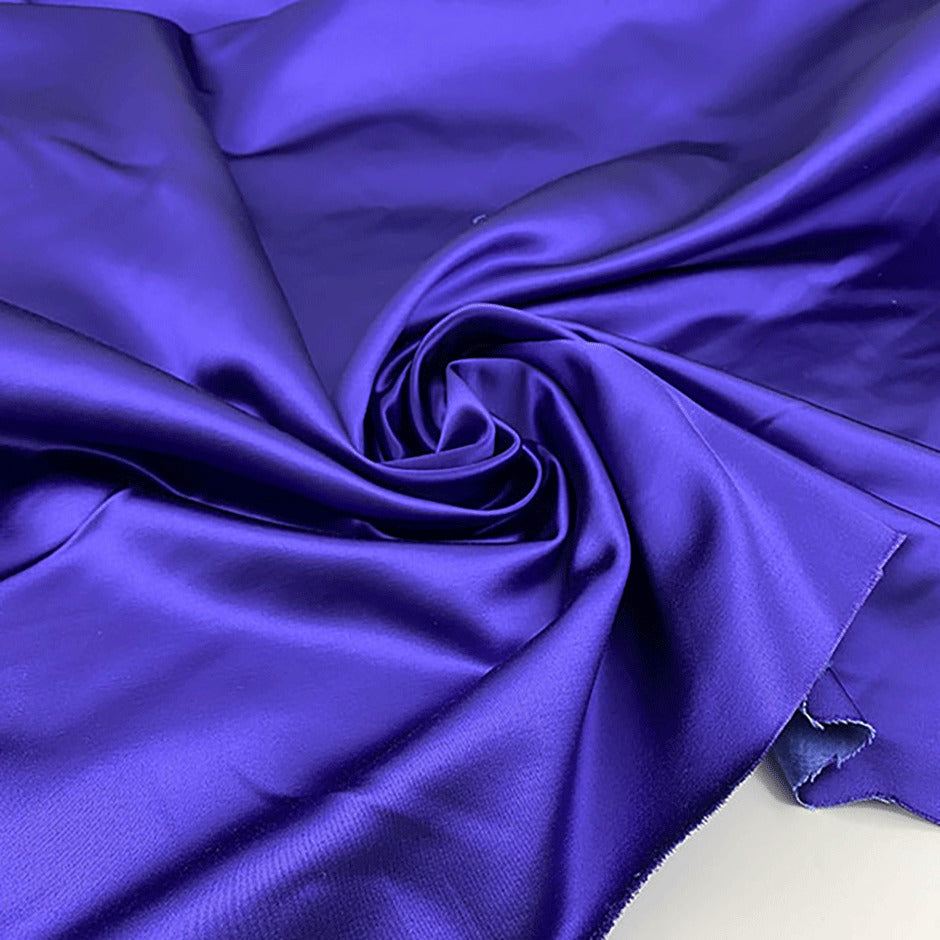 Yarn-dyed glossy cotton and viscose douchesse satin