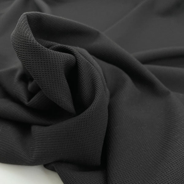 Fluid elastic piquet