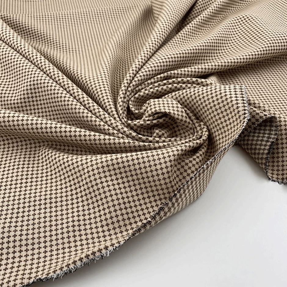 Stretch yarn-dyed jacquard in viscose with regular pattern